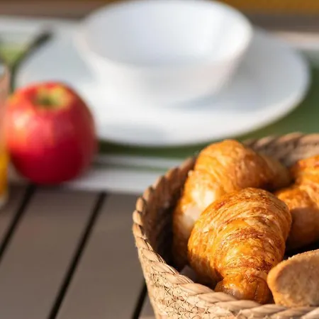 Vivelorural Great Garden & Pool أَغايتي