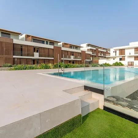 Vivelorural Great Garden & Pool شقة *